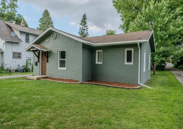 Photo 3 of Single family home for sale at 709 Rossman Ave, Detroit Lakes, MN 56501 | MLS# 7163935 | Listing updated on 2026-10-23