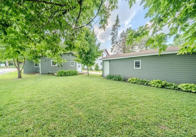 Photo 3 of Single family home for sale at 709 Rossman Ave, Detroit Lakes, MN 56501 | MLS# 7163935 | Listing updated on 2026-10-23