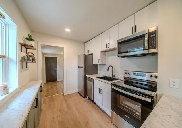 Photo 4 of Single family home for sale at 709 Rossman Ave, Detroit Lakes, MN 56501 | MLS# 7163935 | Listing updated on 2026-10-23
