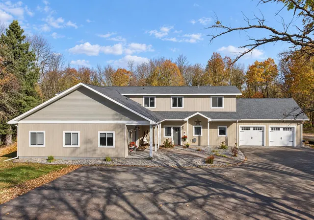 Photo 1 of Single family home for sale at 16966 County Rd 2, Brainerd, MN 56401 | MLS# 7163952 | Listing updated on 2026-10-29