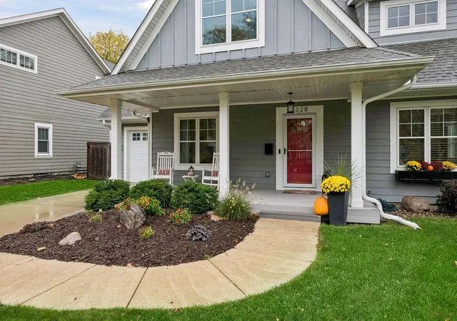 Photo 3 of Single family home for sale at 3328 Alabama Ave S, Minneapolis, MN 55416 | MLS# 7163954 | Listing updated on 2026-10-27