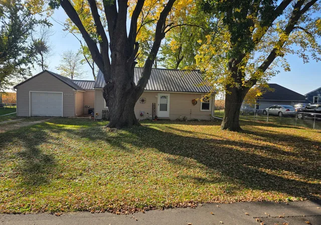 Photo 2 of Single family home for sale at 1904 22nd Drive SW, Austin, MN 55912 | MLS# 7163962 | Listing updated on 2026-10-23
