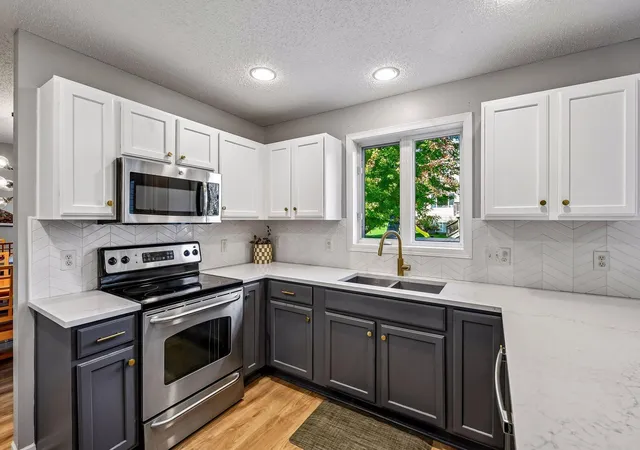 Photo 2 of Single family home for sale at 755 Riesgraf Rd, Carver, MN 55315 | MLS# 7163963 | Listing updated on 2026-10-23
