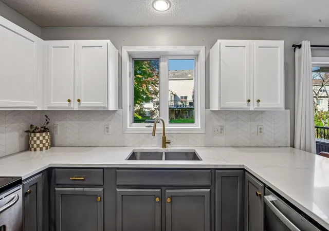 Photo 3 of Single family home for sale at 755 Riesgraf Rd, Carver, MN 55315 | MLS# 7163963 | Listing updated on 2026-10-23