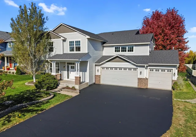 Single family home for sale at 3321 Crane St, Shakopee, MN 55379 | MLS# 7163967