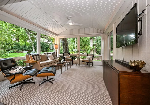 Photo 4 of Single family home for sale at 4541 Meadow Rd, Edina, MN 55424 | MLS# 7163974 | Listing updated on 2026-10-22