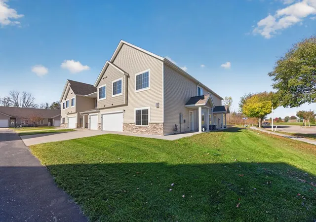 Photo 3 of Single family home for sale at 5299 Supalla Ct Nw, Rochester, MN 55901 | MLS# 7163979 | Listing updated on 2026-10-23