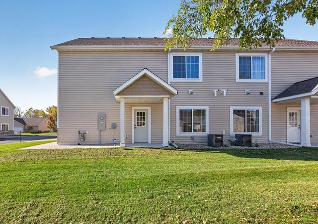 Photo 4 of Single family home for sale at 5299 Supalla Ct NW, Rochester, MN 55901 | MLS# 7163979 | Listing updated on 2026-10-23