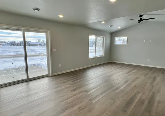 Photo 4 of Townhouse for sale at 1055 Village Ln, Detroit Lakes, MN 56501 | MLS# 7164026 | Listing updated on 2026-10-23