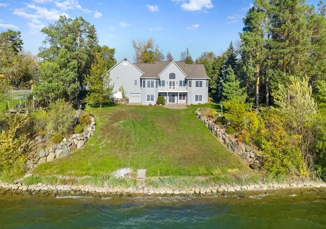 Photo 4 of Single family home for sale at 6386 296th Street E, Cannon Falls, MN 55009 | MLS# 7164036 | Listing updated on 2026-10-29