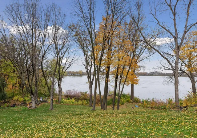 Photo 1 of Single family home for sale at 22 Carvers Green, Chaska, MN 55318 | MLS# 7164040 | Listing updated on 2026-10-28