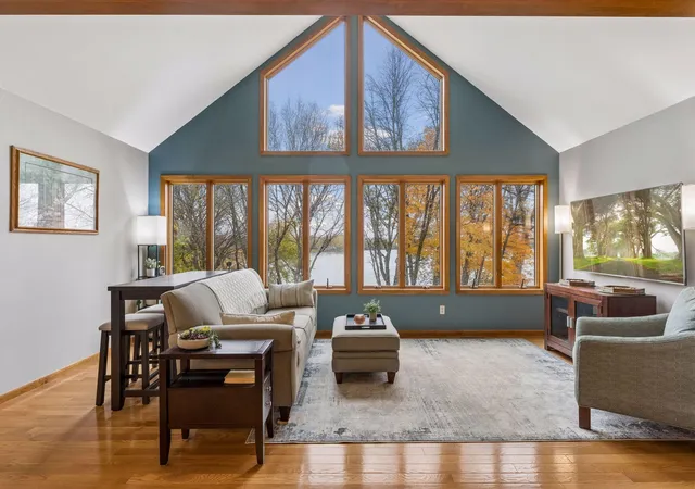 Photo 2 of Single family home for sale at 22 Carvers Green, Chaska, MN 55318 | MLS# 7164040 | Listing updated on 2026-10-28