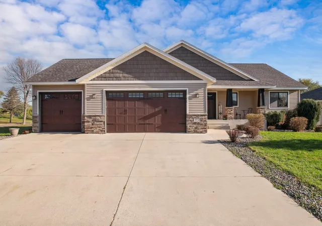 Photo 1 of Single family home for sale at 4703 2nd Street NE, Saint Cloud, MN 56304 | MLS# 7164049 | Listing updated on 2026-10-28