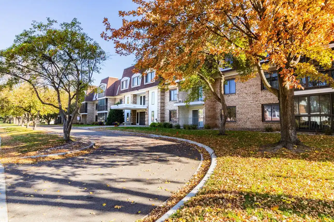 Listing Photo 1 - Condo for sale in 1450 Bidwell St located at 1450 Bidwell St, West St. Paul, MN 55118 - Unit #204