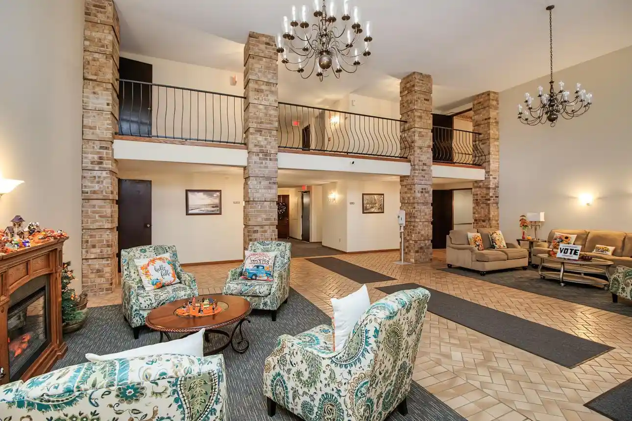 Listing Photo 2 - Condo for sale in 1450 Bidwell St located at 1450 Bidwell St, West St. Paul, MN 55118 - Unit #204