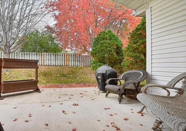 Photo 4 of Single family home for sale at 2232 Lower Afton Rd E, Saint Paul, MN 55119 | MLS# 7164064 | Listing updated on 2026-10-29