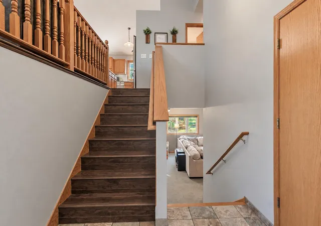 Photo 3 of Single family home for sale at 105 Torrey Pines Dr, Mankato, MN 56001 | MLS# 7164087 | Listing updated on 2026-10-23