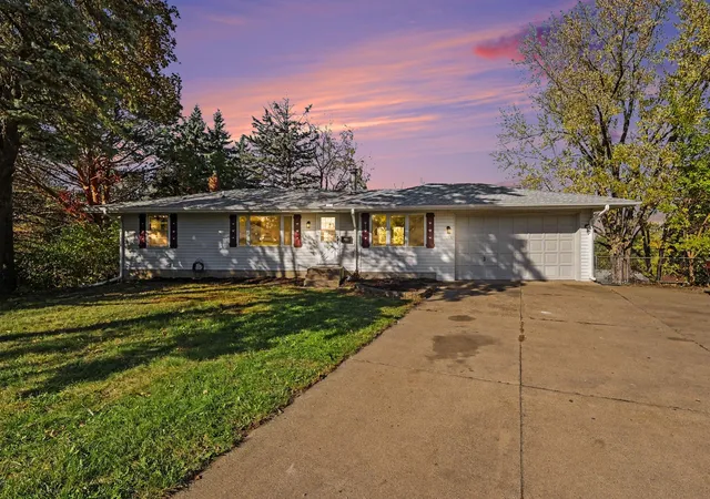 Photo 1 of Single family home for sale at 7286 Clay Ave E, Inver Grove Heights, MN 55076 | MLS# 7164121 | Listing updated on 2026-10-28
