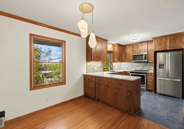 Photo 4 of Single family home for sale at 7286 Clay Ave E, Inver Grove Heights, MN 55076 | MLS# 7164121 | Listing updated on 2026-10-28