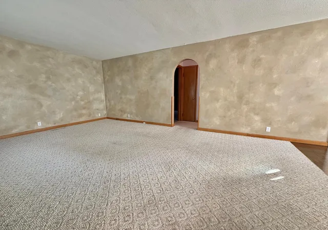 Photo 4 of Single family home for sale at 220 Merriam Ave N, Thief River Falls, MN 56701 | MLS# 7164123 | Listing updated on 2026-10-27