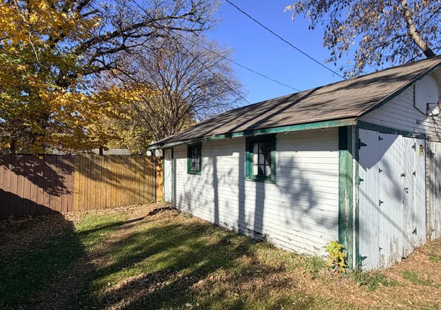Photo 4 of Single family home for sale at 610 Oak Grv Ave, Detroit Lakes, MN 56501 | MLS# 7164131 | Listing updated on 2026-10-24