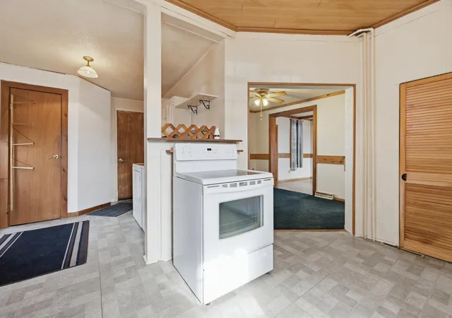 Photo 4 of Single family home for sale at 650 W 5th Street, Winona, MN 55987 | MLS# 7164136 | Listing updated on 2026-10-31