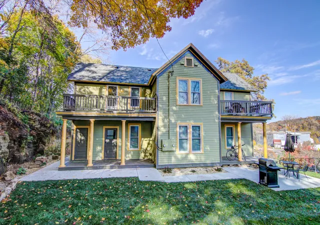 Photo 3 of House for sale at 520 Main St N, Stillwater, MN 55082 | MLS# 7164143 | Listing updated on 2026-10-28