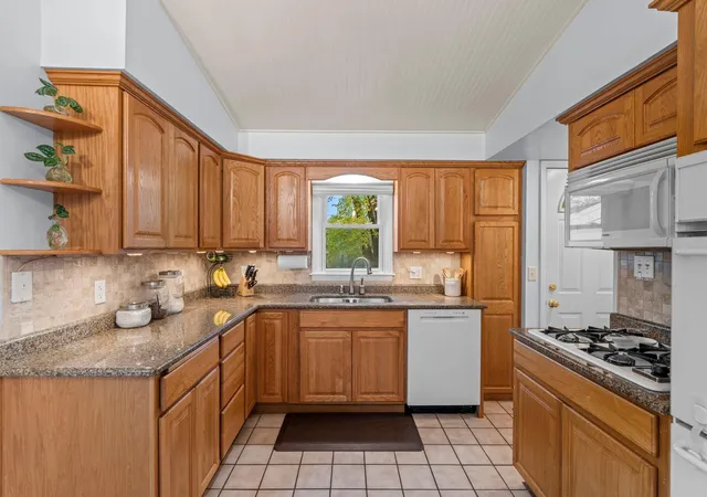 Photo 3 of Single family home for sale at 2901 W 71st Street, Minneapolis, MN 55423 | MLS# 7164175 | Listing updated on 2026-10-29