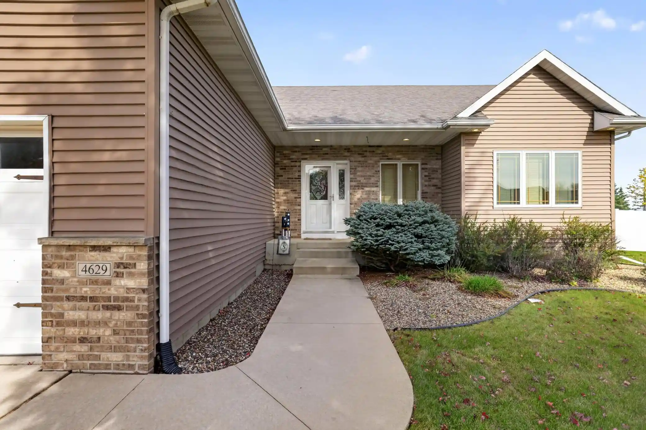 Photo 1 of Single family home for sale at 4629 Summit Pointe Pl NW, Rochester, MN 55901 | MLS# 7164189 | Listing updated on 2026-10-24