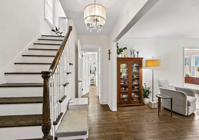 Photo 3 of Single family home for sale at 4915 Maple Rd, Minneapolis, MN 55424 | MLS# 7164192 | Listing updated on 2026-10-28