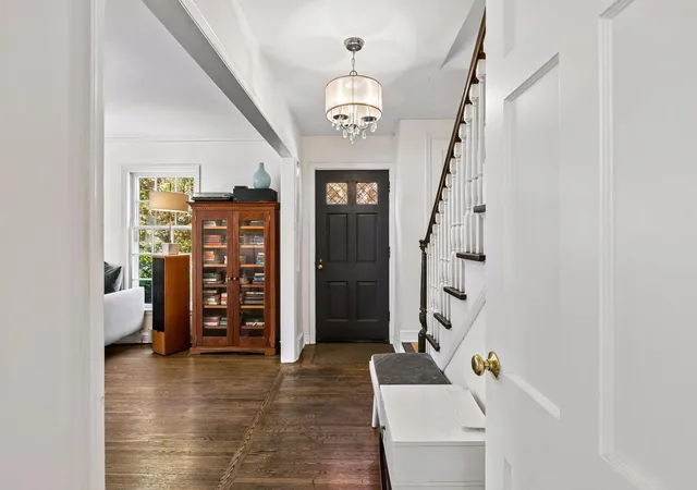 Photo 4 of Single family home for sale at 4915 Maple Rd, Minneapolis, MN 55424 | MLS# 7164192 | Listing updated on 2026-10-28
