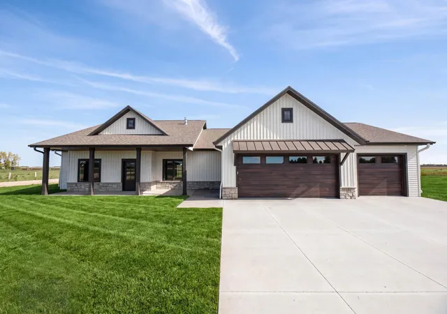 Photo 1 of Single family home for sale at 902 Gunkel Dr, Arthur, ND 58006 | MLS# 7164199 | Listing updated on 2026-10-24