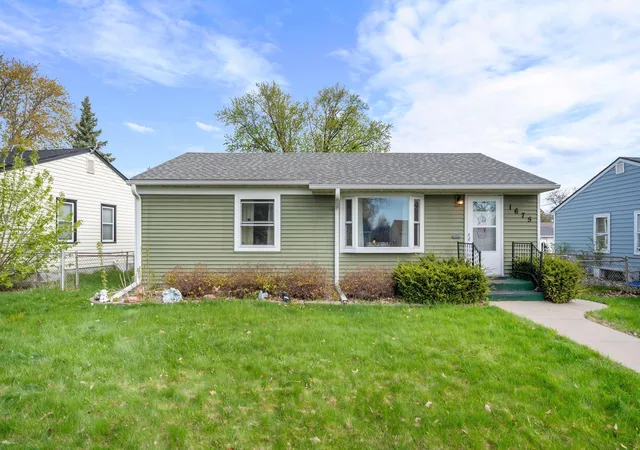 Photo 2 of Single family home for sale at 1675 Iowa Ave E, Saint Paul, MN 55106 | MLS# 7164207 | Listing updated on 2026-10-24