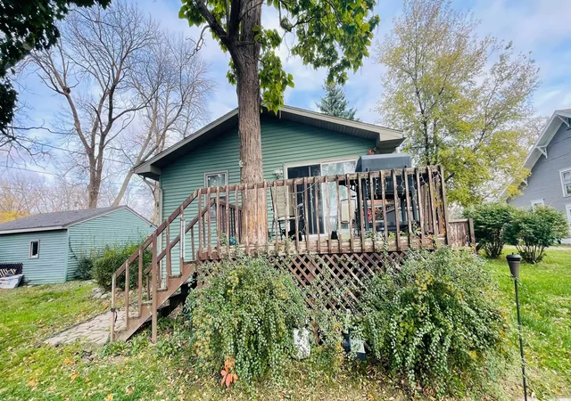 Photo 3 of Single family home for sale at 102 1st Avenue SE, Geneva, MN 56035 | MLS# 7164253 | Listing updated on 2026-10-24