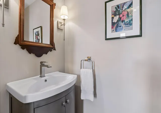 Photo 2 of Single family home for sale at 1952 Dupont Ave S, Minneapolis, MN 55403 | MLS# 7164254 | Listing updated on 2026-10-27
