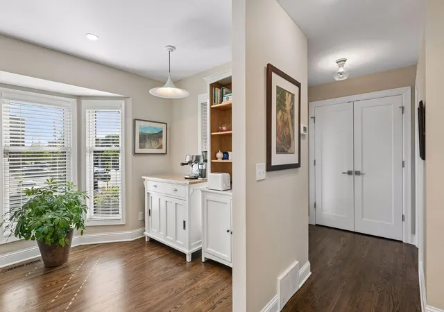 Photo 3 of Single family home for sale at 1952 Dupont Ave S, Minneapolis, MN 55403 | MLS# 7164254 | Listing updated on 2026-10-27