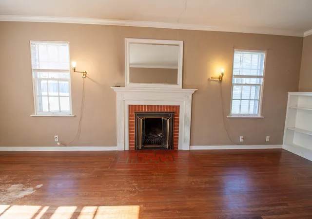 Photo 2 of Single family home for sale at 924 W Cavour Ave, Fergus Falls, MN 56537 | MLS# 7164286 | Listing updated on 2026-10-26