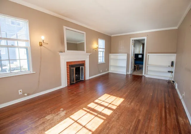 Photo 3 of Single family home for sale at 924 W Cavour Ave, Fergus Falls, MN 56537 | MLS# 7164286 | Listing updated on 2026-10-26