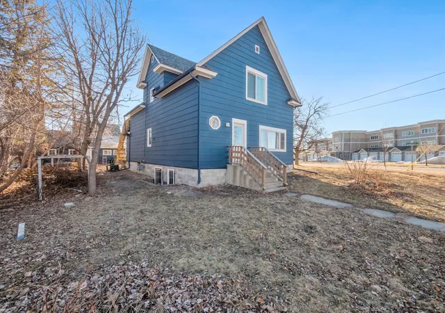 Photo 2 of Sale Pending at 276 Minnesota Ave W, Glenwood, MN 56334 | MLS# 7164291 | Listing updated on 2026-10-23