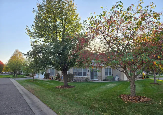 Photo 3 of Single family home for sale at 389 Hayes Dr, Hastings, MN 55033 | MLS# 7164340 | Listing updated on 2026-10-28