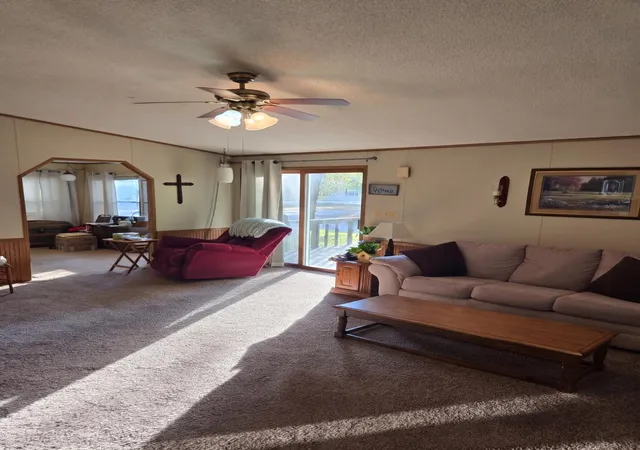 Photo 3 of Single family home for sale at 100 Joyce Dr, Mankato, MN 56001 | MLS# 7164354 | Listing updated on 2026-10-29