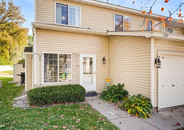 Photo 3 of Single family home for sale at 2260 Williams Dr, Burnsville, MN 55337 | MLS# 7164405 | Listing updated on 2026-10-27