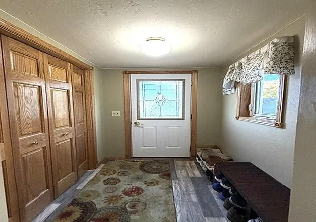 Photo 2 of Single family home for sale at 808 5th Street NW, Pipestone, MN 56164 | MLS# 7164411 | Listing updated on 2026-10-28