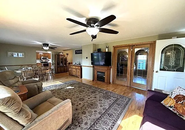 Photo 4 of Single family home for sale at 808 5th Street NW, Pipestone, MN 56164 | MLS# 7164411 | Listing updated on 2026-10-28
