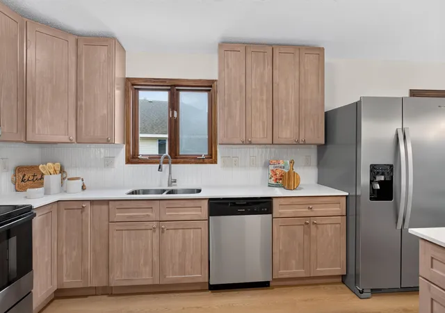Photo 1 of Single family home for sale at 1272 Westbrook Cir, Alexandria, MN 56308 | MLS# 7164412 | Listing updated on 2026-10-29