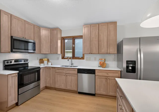 Photo 3 of Single family home for sale at 1272 Westbrook Cir, Alexandria, MN 56308 | MLS# 7164412 | Listing updated on 2026-10-29