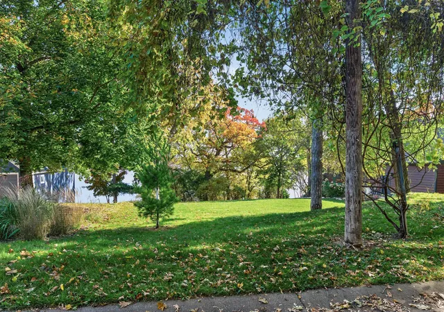 Photo 4 of Sale Pending at 3248 Owasso Hts Rd, Saint Paul, MN 55126 | MLS# 7164423 | Listing updated on 2026-10-29