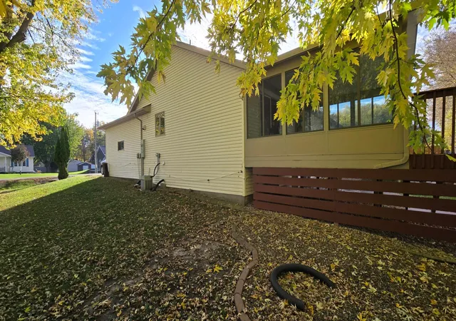 Photo 1 of Single family home for sale at 1606 17th Street SW, Austin, MN 55912 | MLS# 7164440 | Listing updated on 2026-10-29