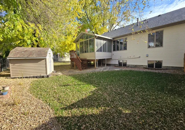Photo 2 of Single family home for sale at 1606 17th Street SW, Austin, MN 55912 | MLS# 7164440 | Listing updated on 2026-10-29