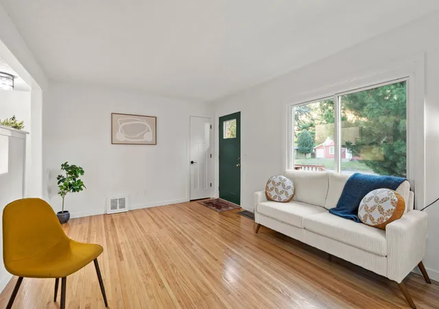Photo 4 of Single family home for sale at 4740 Edgewood Ave N, Crystal, MN 55428 | MLS# 7164446 | Listing updated on 2026-10-27